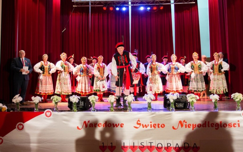 W Mieroszowie świętowano rocznicę odzyskania przez Polskę...