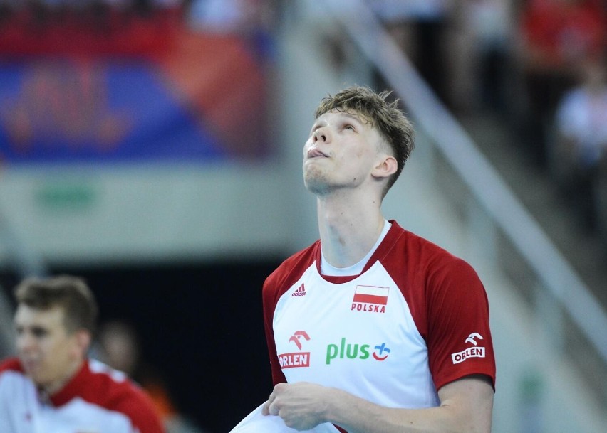 Liga Narodów siatkarzy to komercyjne rozgrywki FIVB, w...