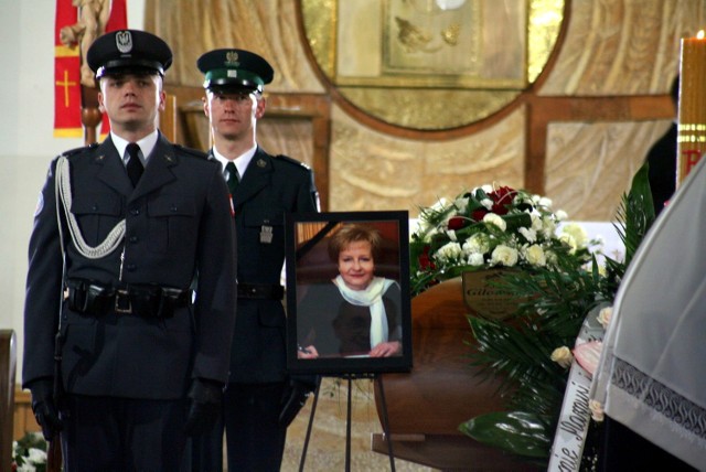 Pogrzeb Zyty Gilowskiej



W poniedziałek w Świdniku odbył się pogrzeb Zyty Gilowskiej.