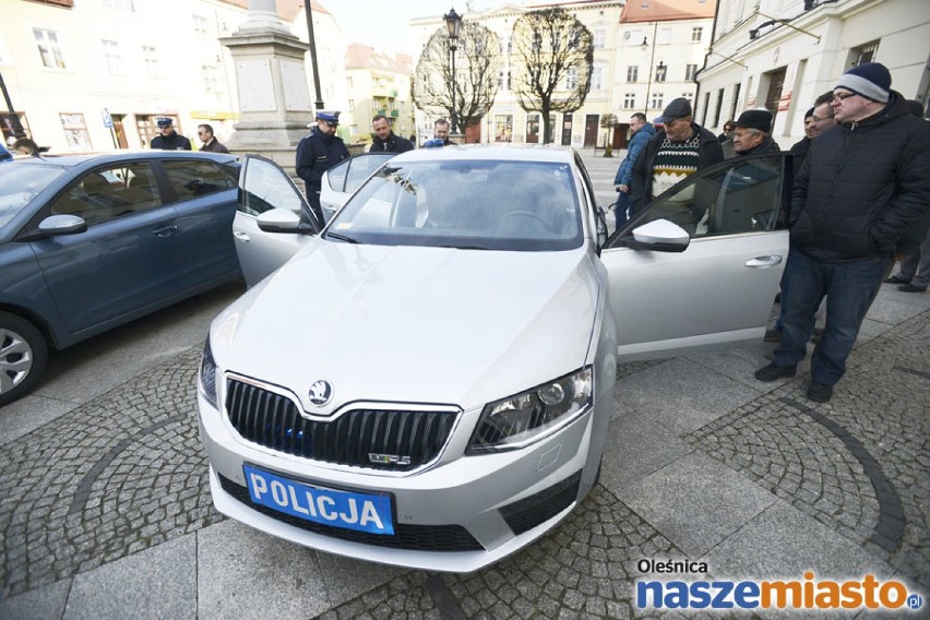 Nowe samochody dla oleśnickiej policji