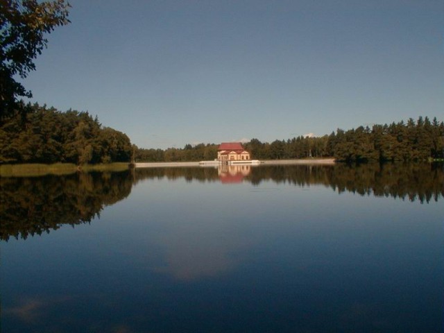 Jezioro Hajka z elektrownią z 1926r.