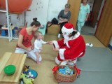 Szkoła szpitalna w Kaliszu: Mikołaj odwiedził małych pacjentów