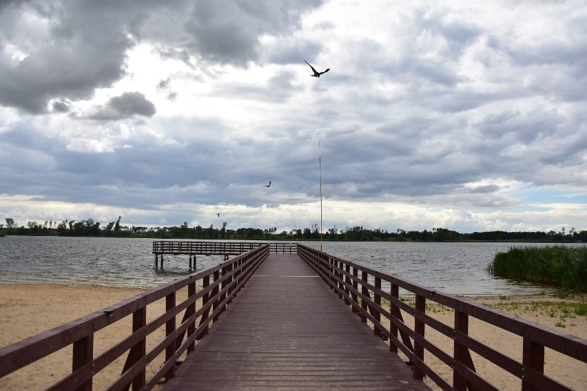 Tak wygląda plaża w Rogowie (powiat żniński) w lipcu 2022...