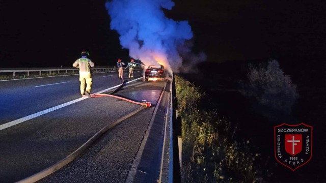 Do pożaru doszło na 477 km autostrady, na pasie w kierunku Tarnowa