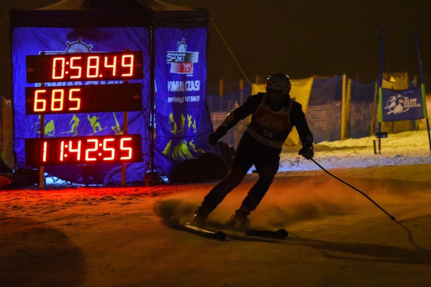 Zakopane. Narciarze pobili rekord. Przez 12 godzin pokonali 698 km [ZDJĘCIA]