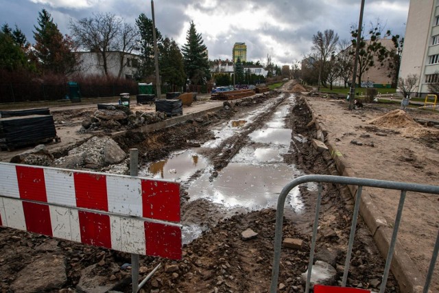 Nowe nabrzeże nad Wisłą w Starym Fordonie, nowoczesny basen na Miedzyniu, zrewitalizowana hala targowa przy ul. Magdzińskiego, nowe ścieżki rowerowe i chodniki. Przedstawiamy raport z realizacji największych inwestycji w Bydgoszczy.