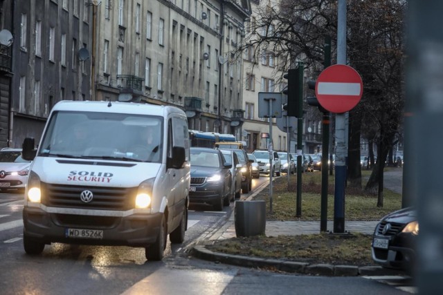 Aleje Trzech Wieszczów zostaną zwężone na około 3 miesiące - od 29 kwietnia.