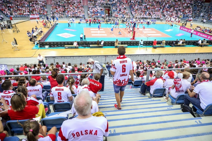 Polska - Serbia, Memoriał Wagnera 2019. Zobacz, jak kibice dopingowali Biało-Czerwonych w Tauron Arenie Kraków ZDJĘCIA Z TRYBUN