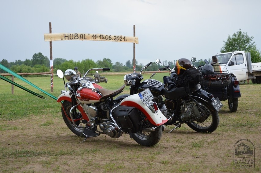 Rozpoczął się opoczyński rajd motocykli zabytkowych w rocznicę śmierci mjr Hubala ZDJĘCIA