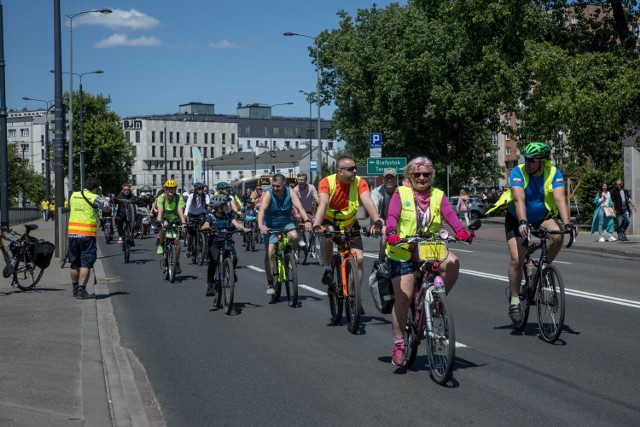 Międzynarodowa parada rowerowa przejechała ulicami Warszawy