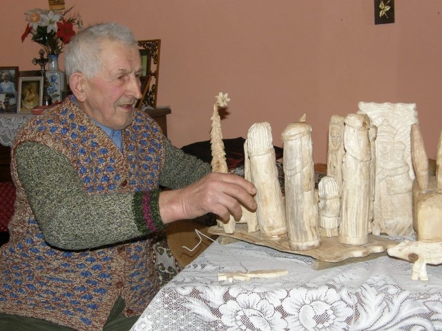 Kazimierz Borkowski, ludowy rzeźbiarz z Silnicy  z utęsknieniem czeka na nadejście wiosny