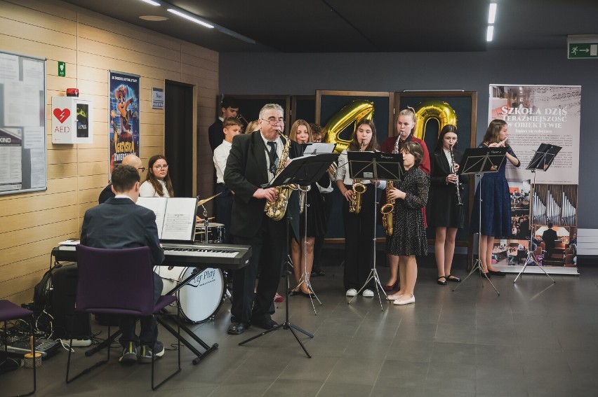 W sali im. L. Szopińskiego w Kościerzynie odbyła się uroczystość jubileuszu 40-lecia Państwowej Szkoły Muzycznej ZDJĘCIA
