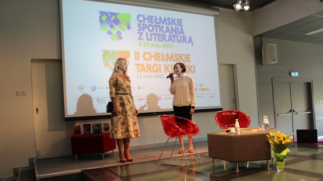Na zakończenie czwartego dnia spotkań do chełmskiej biblioteki zawitała Katarzyna Bonda, dziennikarka, scenarzystka, autorka bestsellerowych powieści kryminalnych. fot.