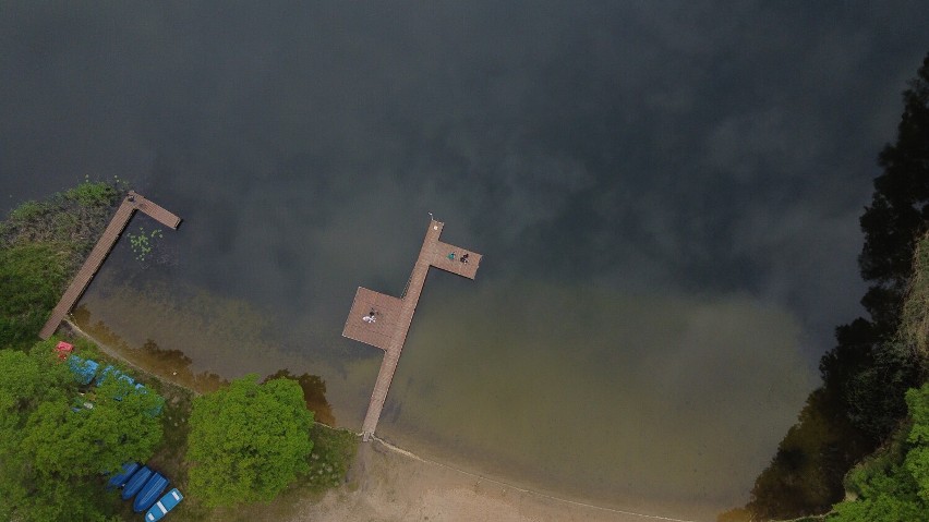 Jankowo Dolne. Piękne Jezioro Jankowskie na zdjęciach z lotu ptaka [FOTO]
