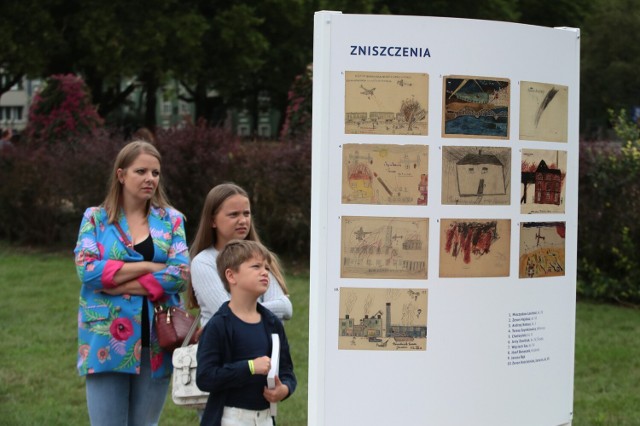 Wystawa na Jasnych Błoniach w Szczecinie