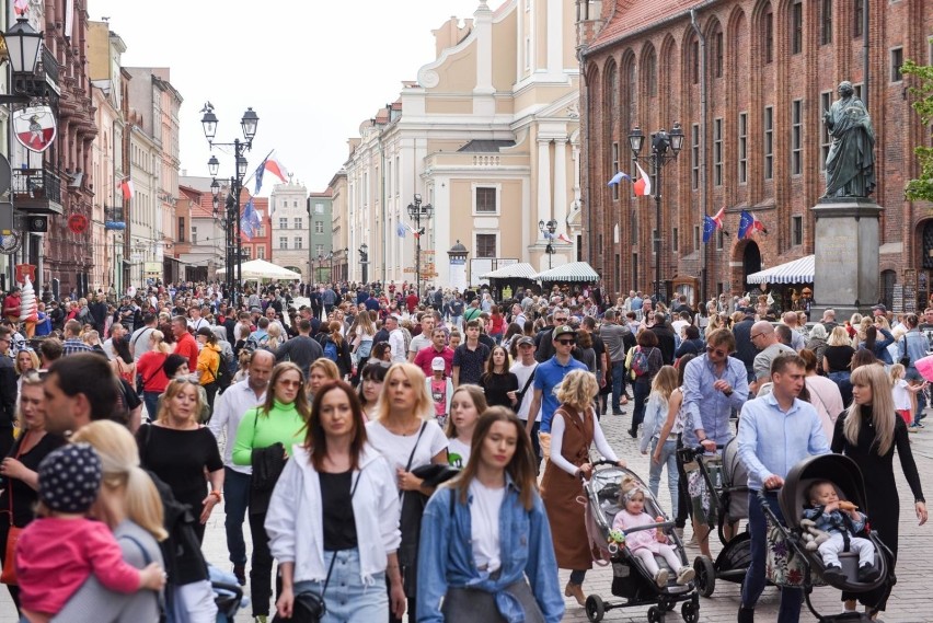 Dokładnie 2 mln 487 tys. gości odwiedziło Toruń w roku 2019...