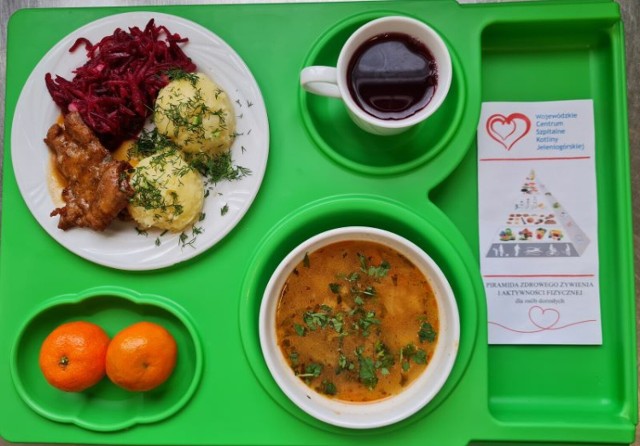Możecie sprawdzić, co jedzą w szpitalu wasi bliscy. Na stronie internetowej WCSKJ znajdziecie zdjęcia posiłków i jadłospis na cały tydzień.