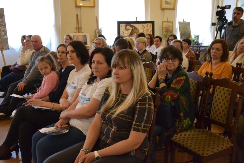 Lipnowskie Stowarzyszenie Pomocy Rodzinom Osób Niepełnosprawnych „Wszyscy Razem” zorganizowało prelekcję na temat autyzmu [zdjęcia]