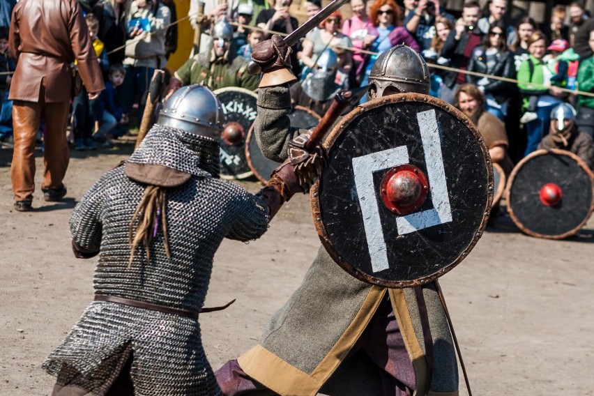 W Warowni Jomsborg w weekend możecie przenieść się w odległe...