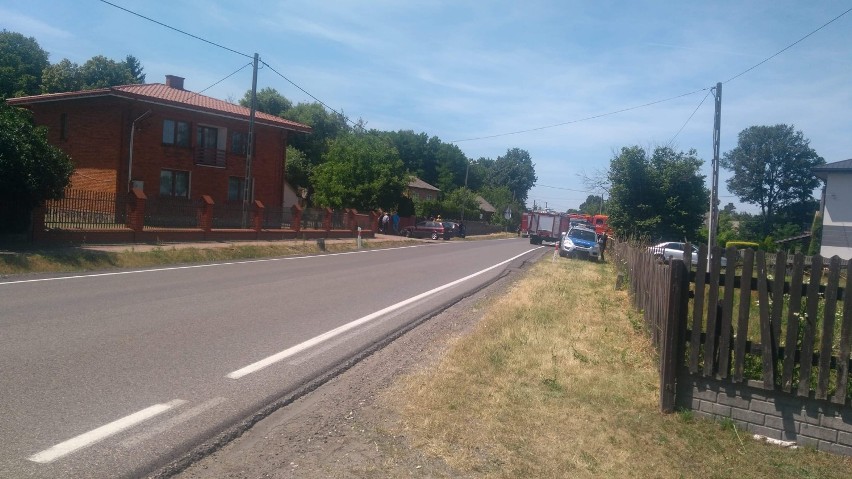 Wypadek drogowy na DK 48 w Studziannie. Zderzyły się ze sobą dwa samochody osobowe (FOTO)