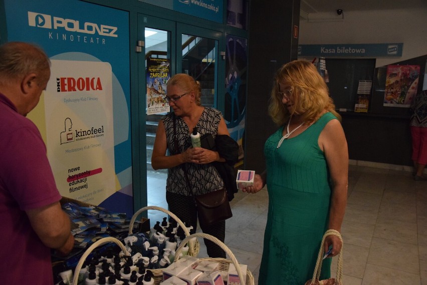 Kino dla Kobiet: mimo wakacji seans przyciągnął tłumy do kinoteatru Polonez w Skierniewicach
