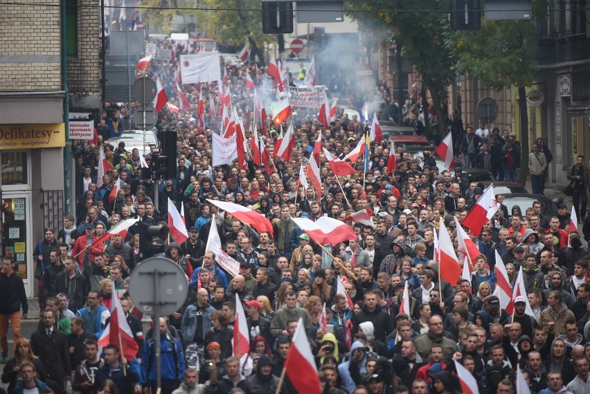 Marsz przeciw imigrantom w Katowicach [ZDJĘCIA]. Protest przeciwko uchodźcom