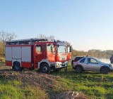 Powiat dąbrowski. Akcja strażaków po makabrycznym odkryciu nad Wisłą. Z wody wyciągnięto zwłoki. Na miejscu pracuje policja i prokurator