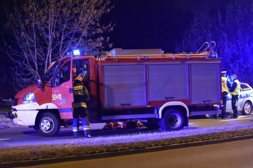 35-letni kierowca volkswagena nie żyje. Ratownikom nie udało się go uratować [FOTO]