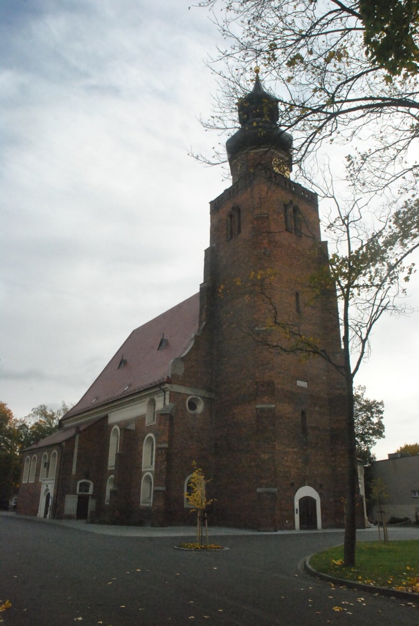 LESZNO. Kaplica Wojciecha Gruszczyńskiego przy kościele św. Jana Chrzciciela to wyjątkowy, choć niepozorny zabytek [ZDJĘCIA]
