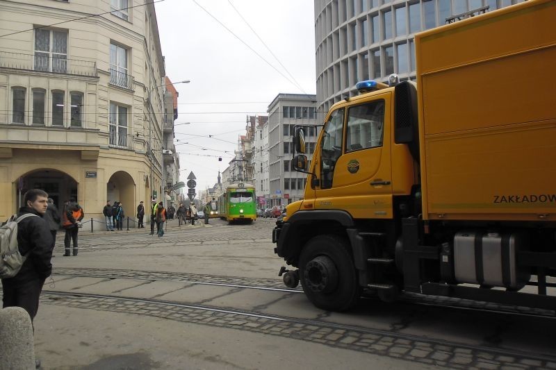 Poznań - Wykolejenie tramwaju przy Okrąglaku [ZDJĘCIA]
