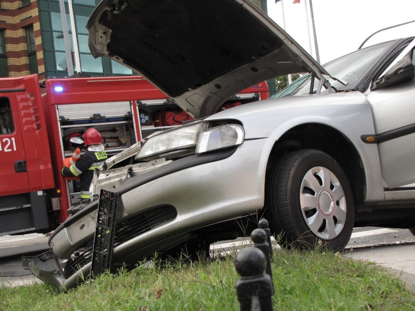 Wypadek w centrum miasta, blisko Askany