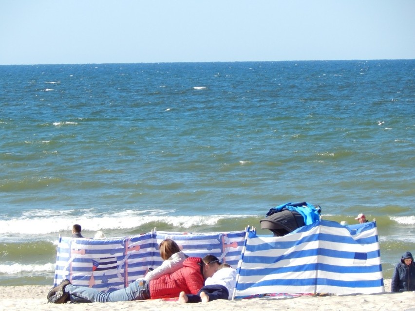 Stumetrowy odcinek plaży wschodniej w Ustce jest strzeżony...