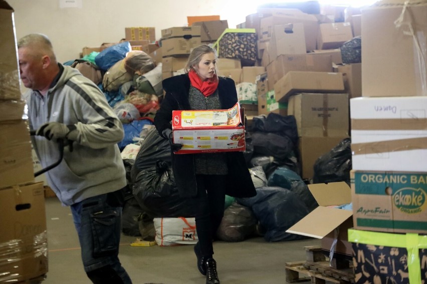 Kolejne tiry z darami dla oblężonej Ukrainy przyjechały do Legnicy, zobaczcie zdjęcia