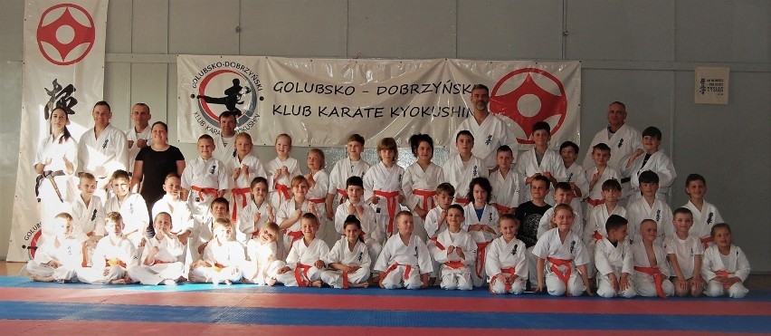 W Golubiu-Dobrzyniu zorganizowano egzamin dla karateków na...