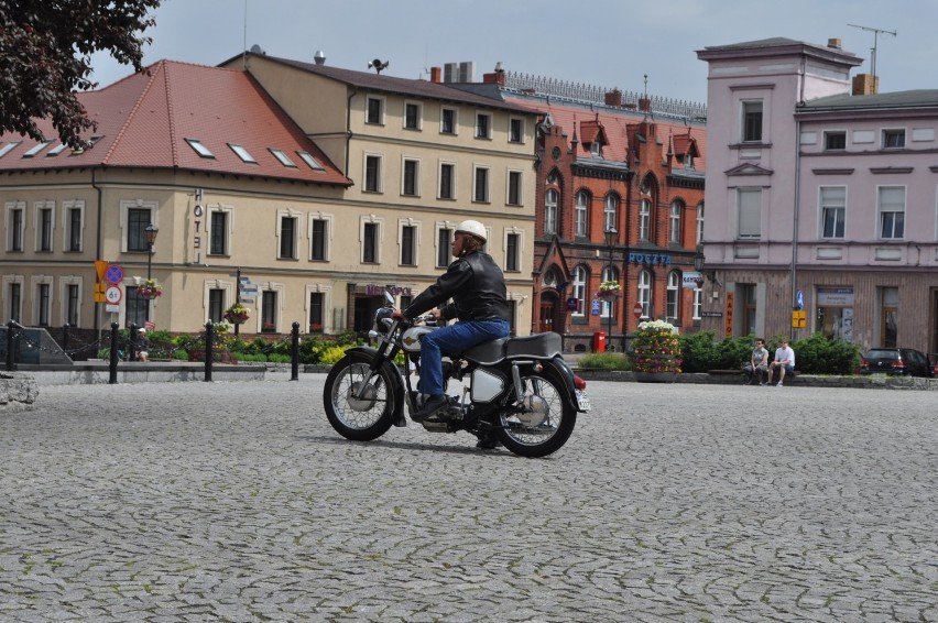 Ryczeli na rynku w Śremie