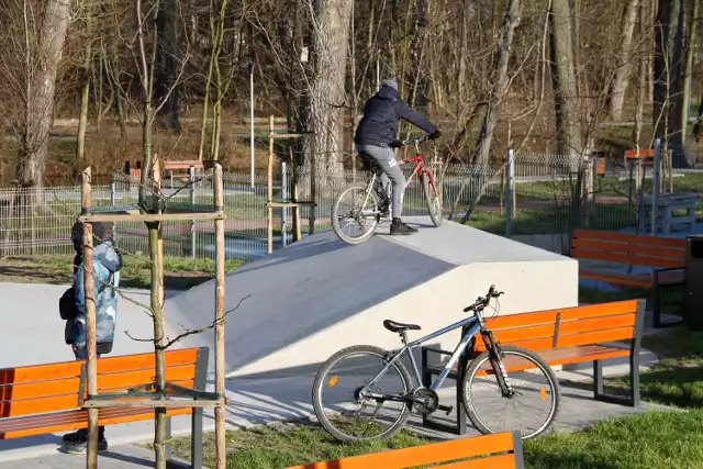 Skatepark przy Bulwarach w Tomaszowie Maz. już otwarty [ZDJĘCIA] | Tomaszów  Mazowiecki Nasze Miasto