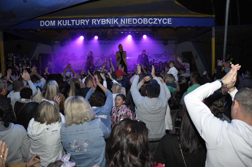 Dni Niedobczyc 2019: Wykonawcy disco-polo przyciągnęli tłumy