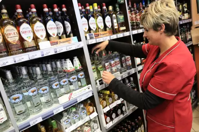 Decyzją większości radnych, więcej sklepów w Tarnowie będzie mogło sprzedawać alkohol