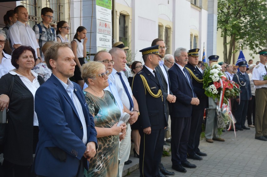 Tarnów. Obchody 79. rocznicy pierwszego transportu więźniów do niemieckiego obozu Auschwitz [ZDJĘCIA]