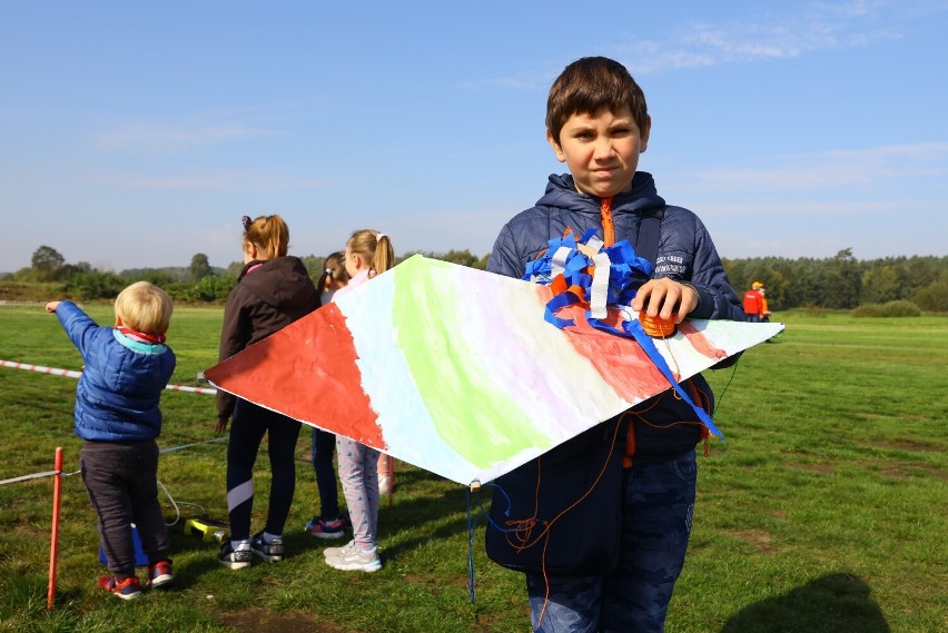 Święto latawca w gminie Rozprza, czyli odlotowy koniec lata 2022 na lotnisku klubu sportowego  RC Turlej