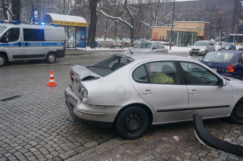 Kolizja w Zabrzu. Autobus spowodował mały karambol