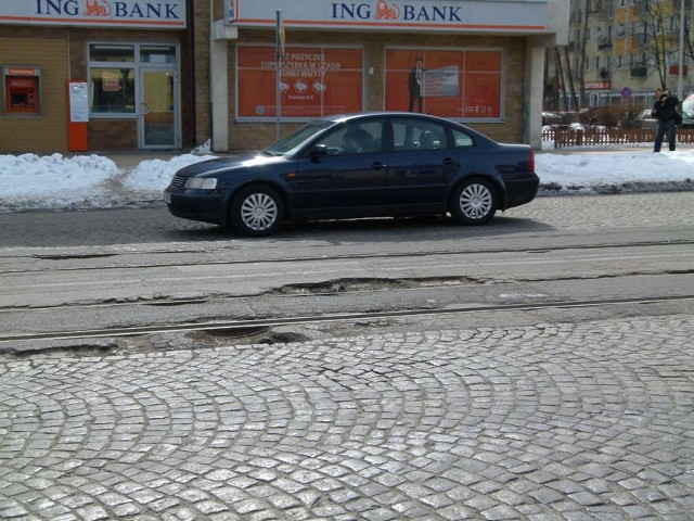 W centrum Pabianic też jest sporo do zrobienia (na zdjęciu ul. Zamkowa).