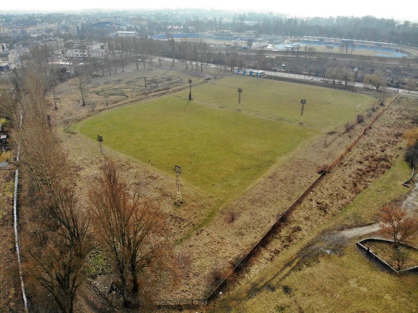 Park Rusałka w Lublinie. Zielony i trochę dziki zakątek w centrum Lublina. Zobacz, jak wygląda na zdjęciach z drona