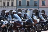 Motocykliści solidarni ze służbami. Zobacz, jak przeprowadzili swoją niezwykłą akcję