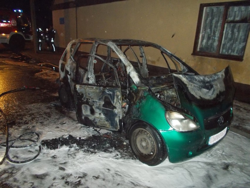 Pożar samochodu w Sompolnie