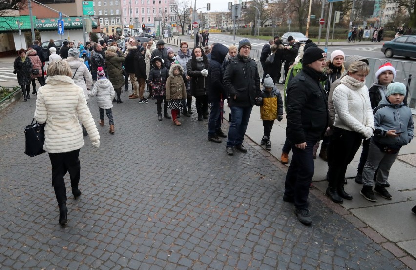 Żywa Szopka w centrum Szczecina. Kolędy, zwierzątka i atrakcje. Dziś także! [ZDJĘCIA, WIDEO]