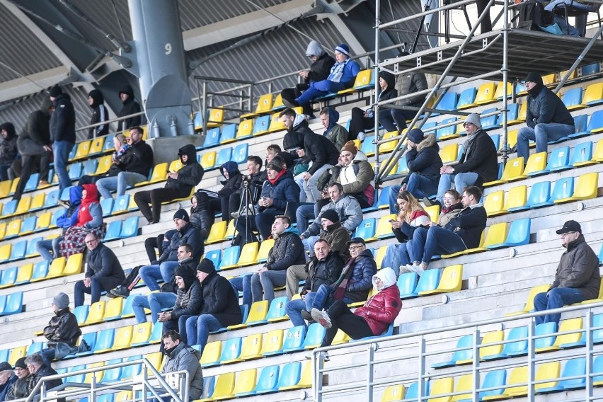 Kibice piłkarscy na meczu Bałtyk Gdynia - GKS Przodkowo
