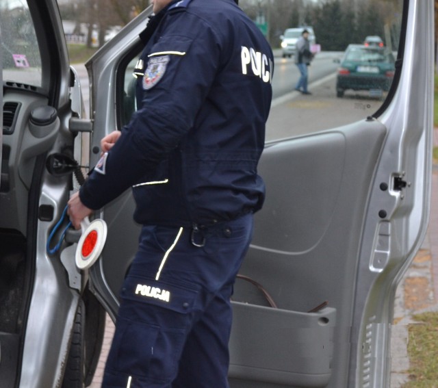 Podczas kontroli stanu trzeźwości kierowców w Chełmku policjanci zatrzymali pijanego kierowcę z Chrzanowa