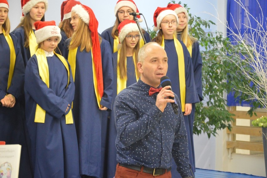 Świąteczny Festyn Rodzinny w ZSO nr 2 z konkursami, licytacjami i...Świętym Mikołajem [ZDJĘCIA]