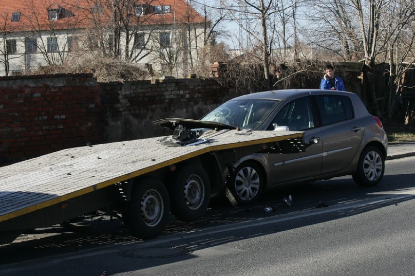 Wypadek na ulicy Poznańskiej w Legnicy [ZDJĘCIA]